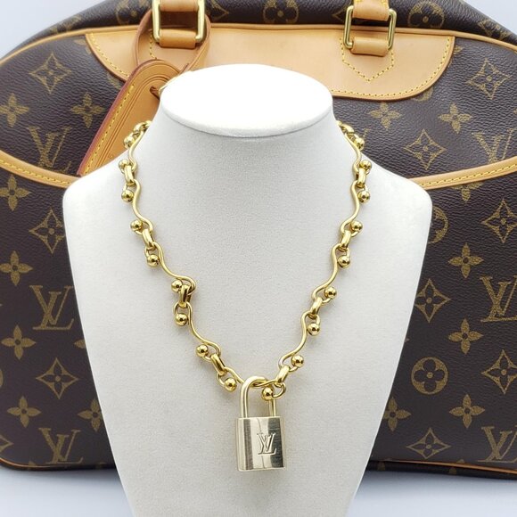 Authentic Louis Vuitton Padlock w/Unbranded Stainless Steel Gold Plated Chain - Picture 8 of 9